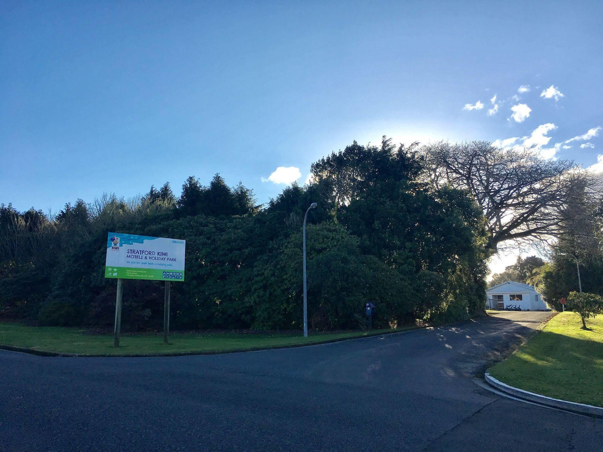 Stratford Motel & Holiday Park Luaran gambar