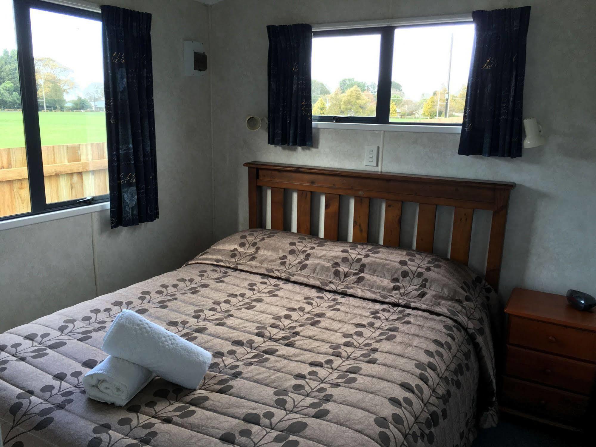Stratford Motel & Holiday Park Luaran gambar