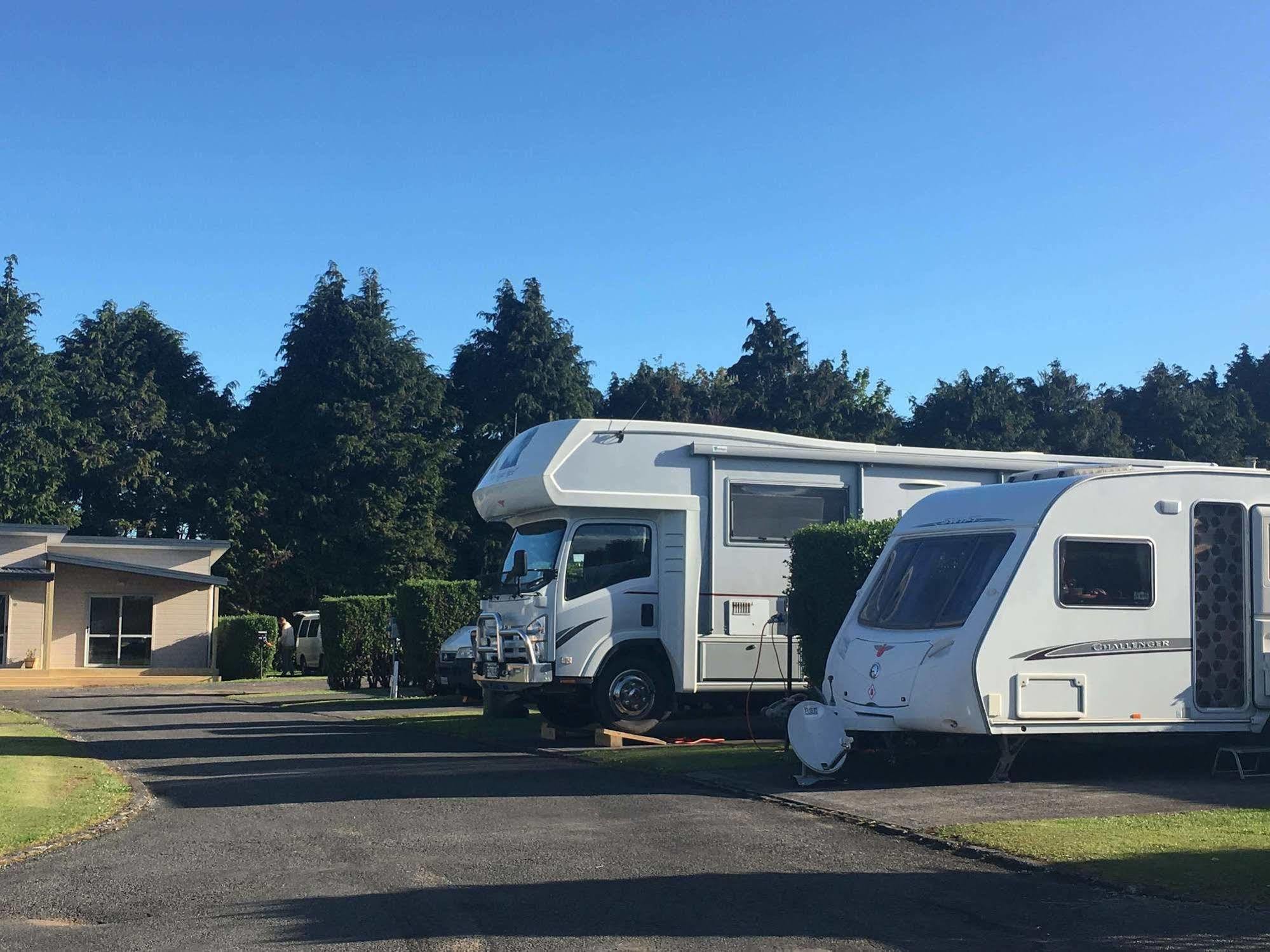 Stratford Motel & Holiday Park Luaran gambar